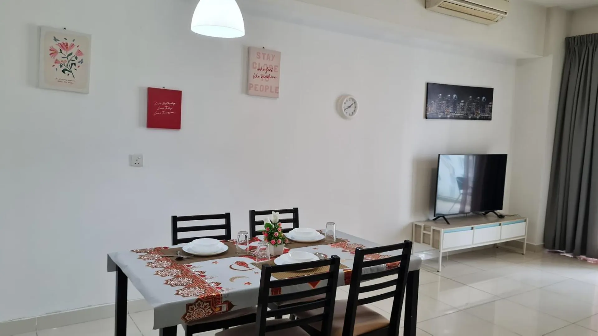 Hostel At Regalia Residence Куала-Лумпур Малайзия