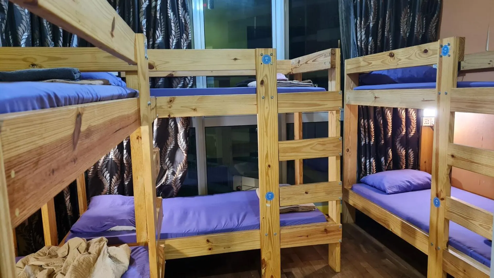 Hostel At Regalia Residence Kuala Lumpur 0*,